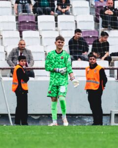 Elazığspor Maçı’nda Duygulandıran Tablo: Forması bile yoktu, rekorunu bantla yazdı!